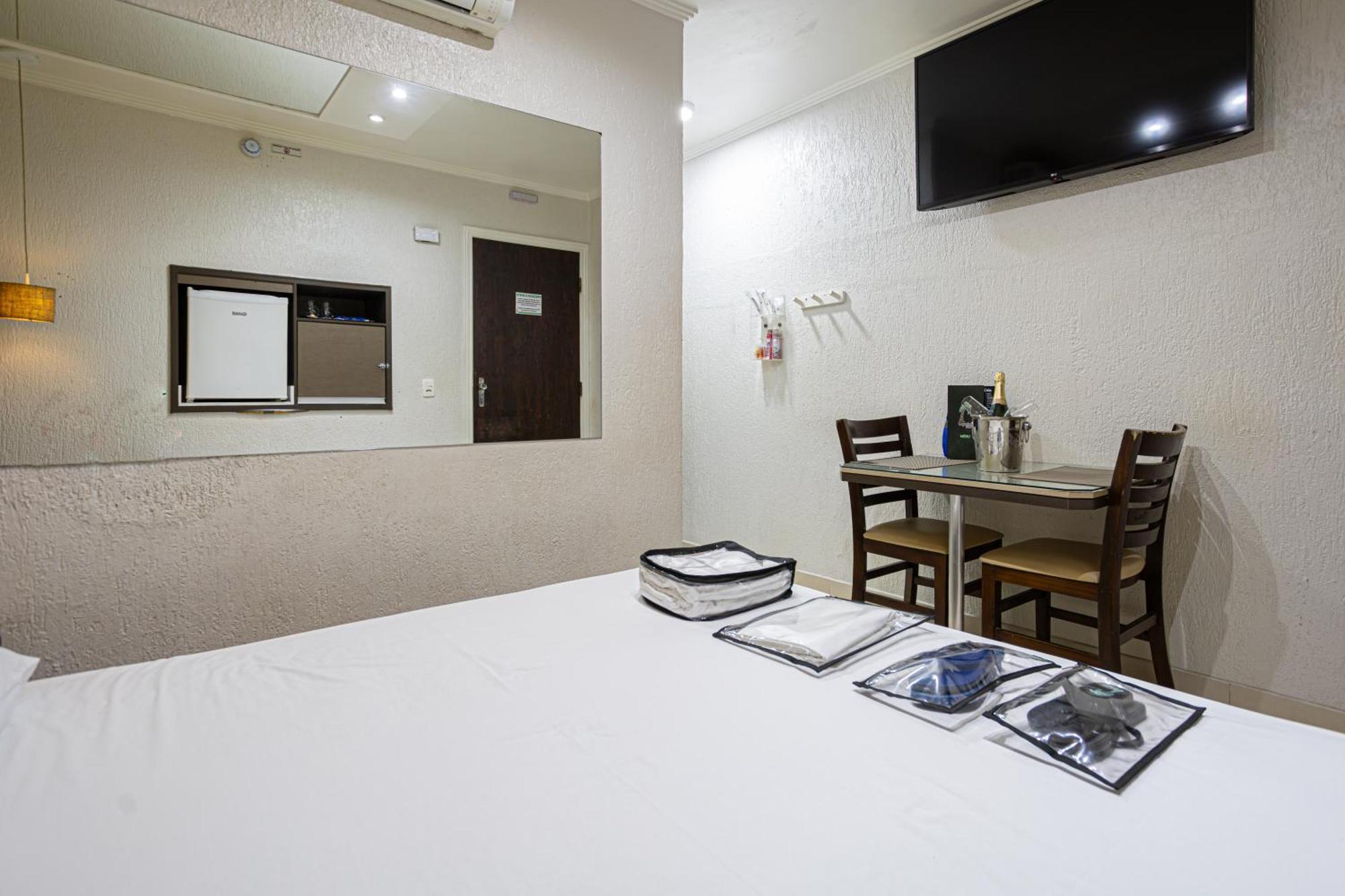 Motel Coqueiros 2 Carapicuiba Екстер'єр фото
