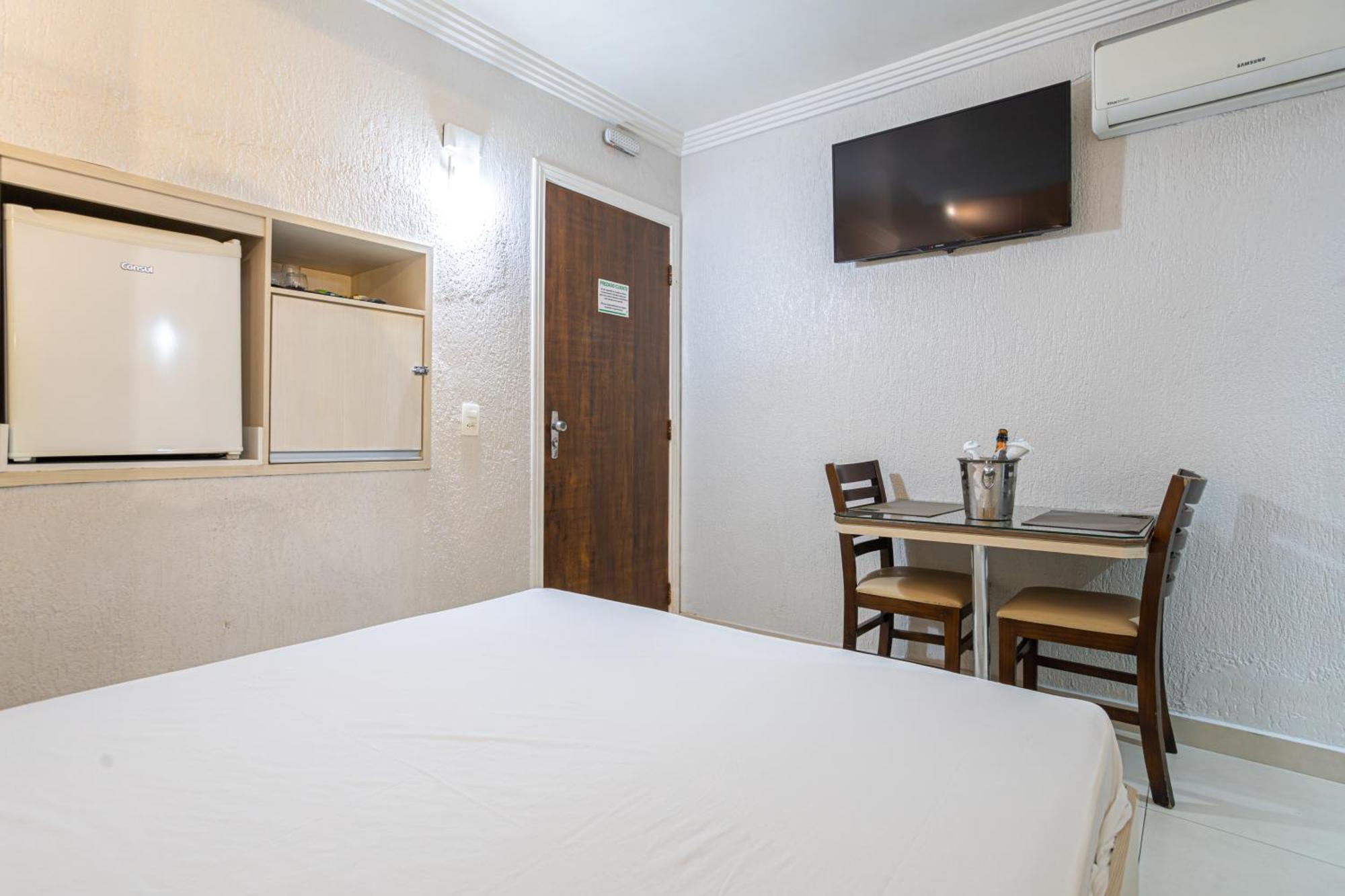 Motel Coqueiros 2 Carapicuiba Екстер'єр фото